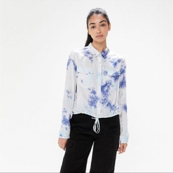 URBAN Outfitters Button up Blouse - Picture 4 of 11